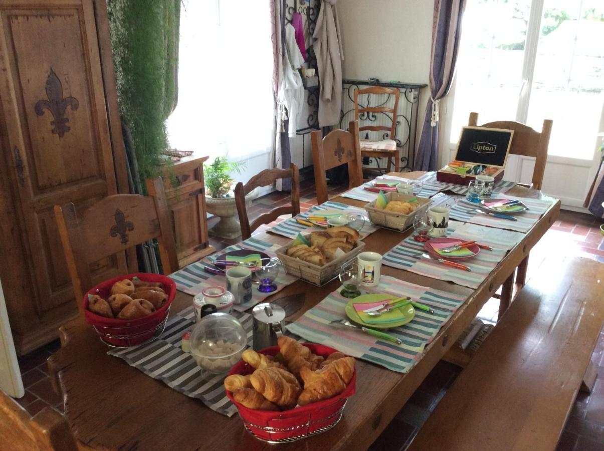 L'Orme Des Voyageurs Bed and Breakfast Boutigny Eksteriør billede